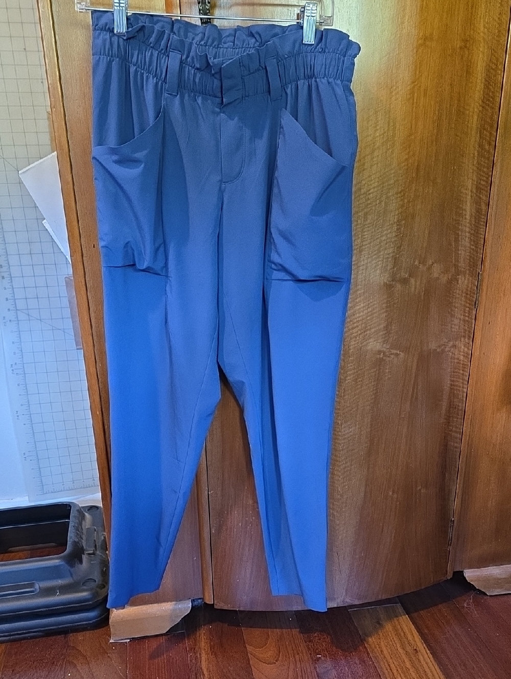 Athleta Blue Elastic Paperbag Waist Lightweight Travel Pants